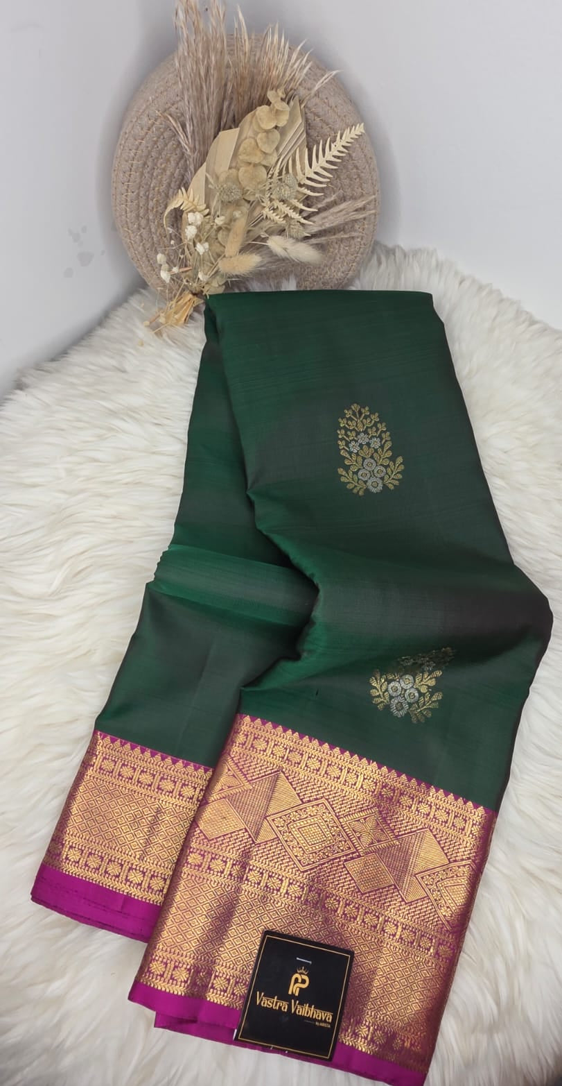 Pure Kanchipuram 1 Gram Gold Zari Saree - DARK GREEN