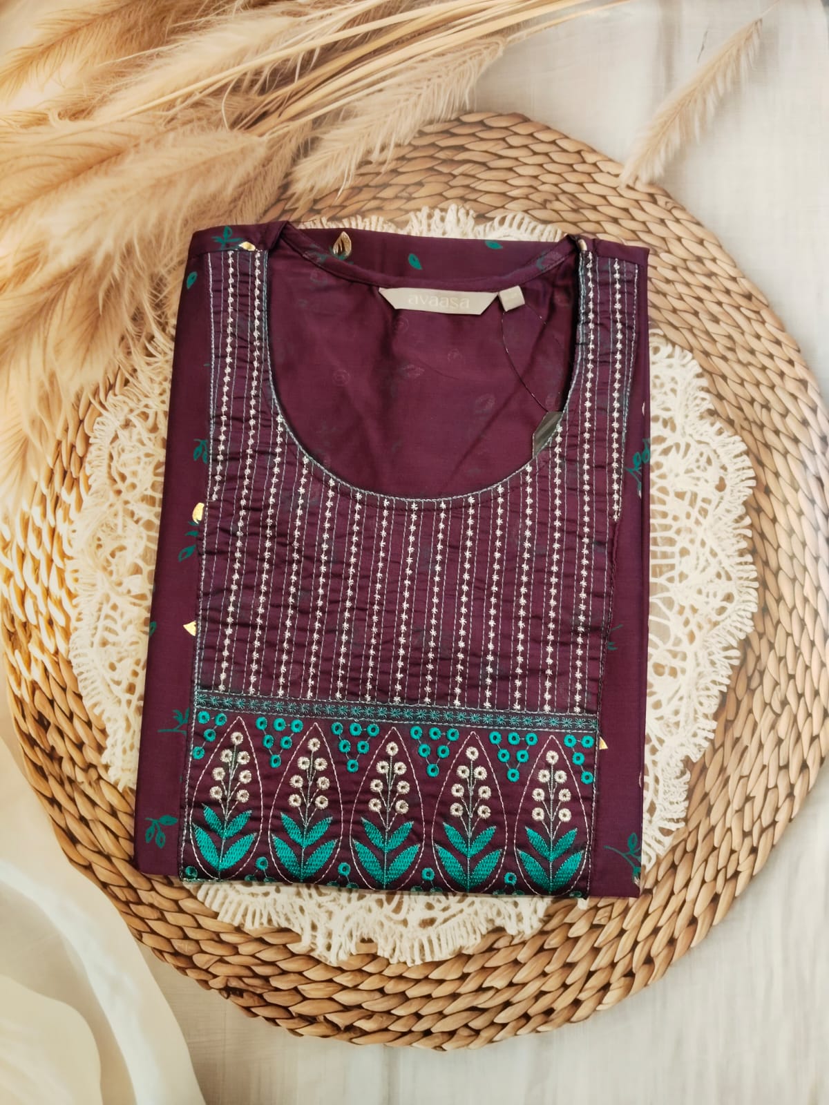 Avaasa Wine Kurta