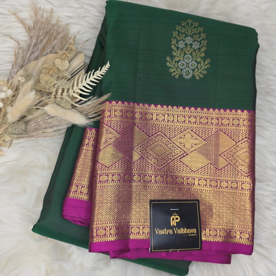 Pure Kanchipuram 1 Gram Gold Zari Saree - DARK GREEN