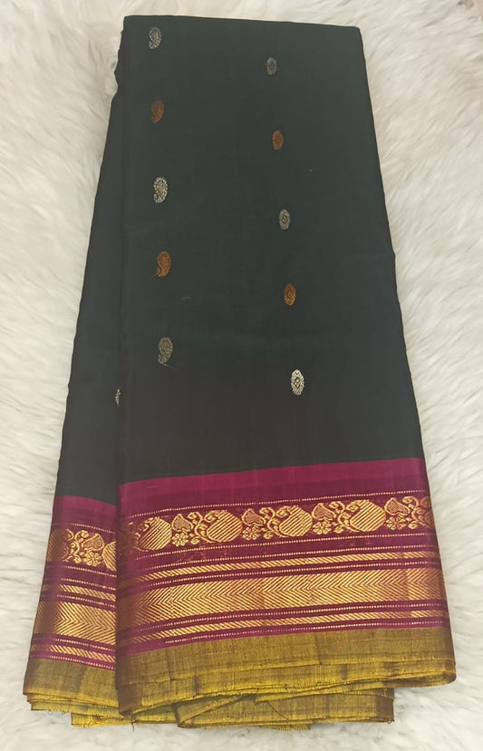 Pure Gadwal  Butta Saree- Bottle Green