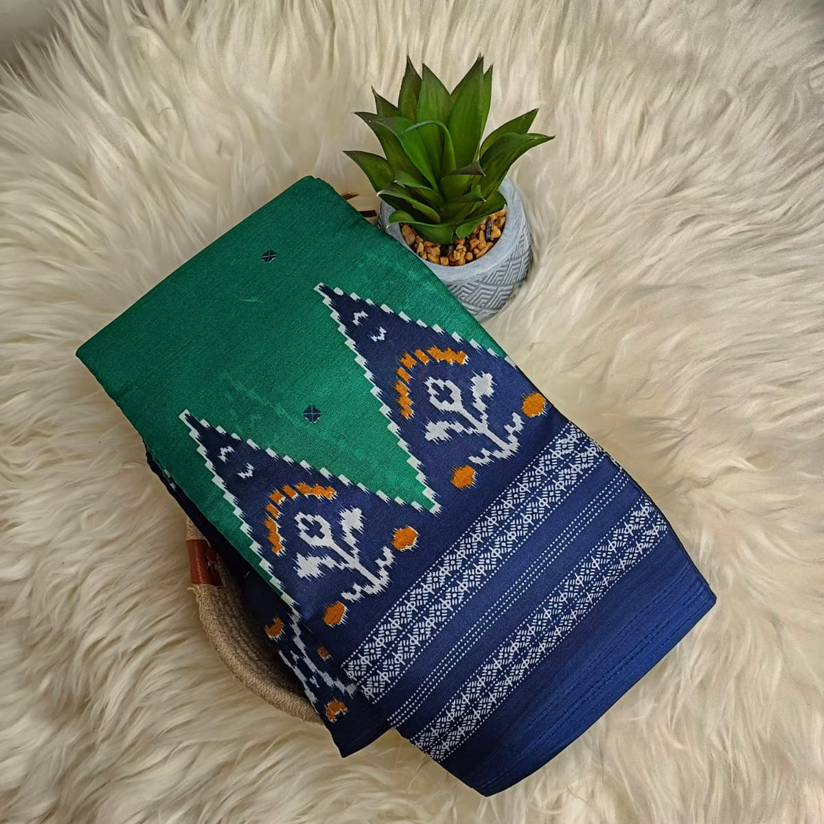 Ikat Design Banana Stem Saree – Matchbox Size Folding (No Blouse)