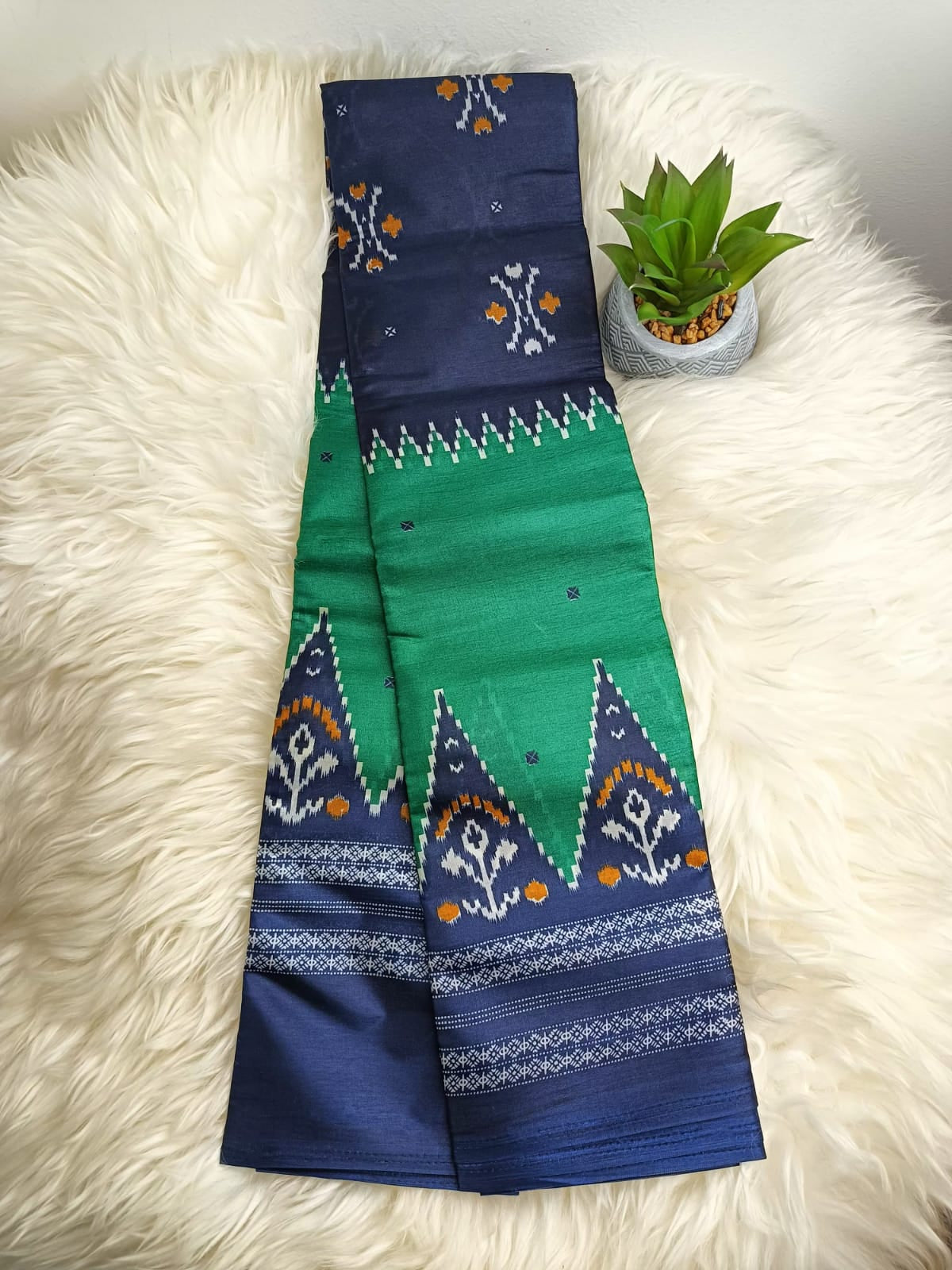 Ikat Design Banana Stem Saree – Matchbox Size Folding (No Blouse)