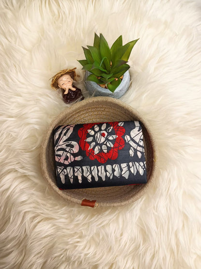 Red Abstract Print Banana Stem Saree – Matchbox Size Folding (No Blouse)