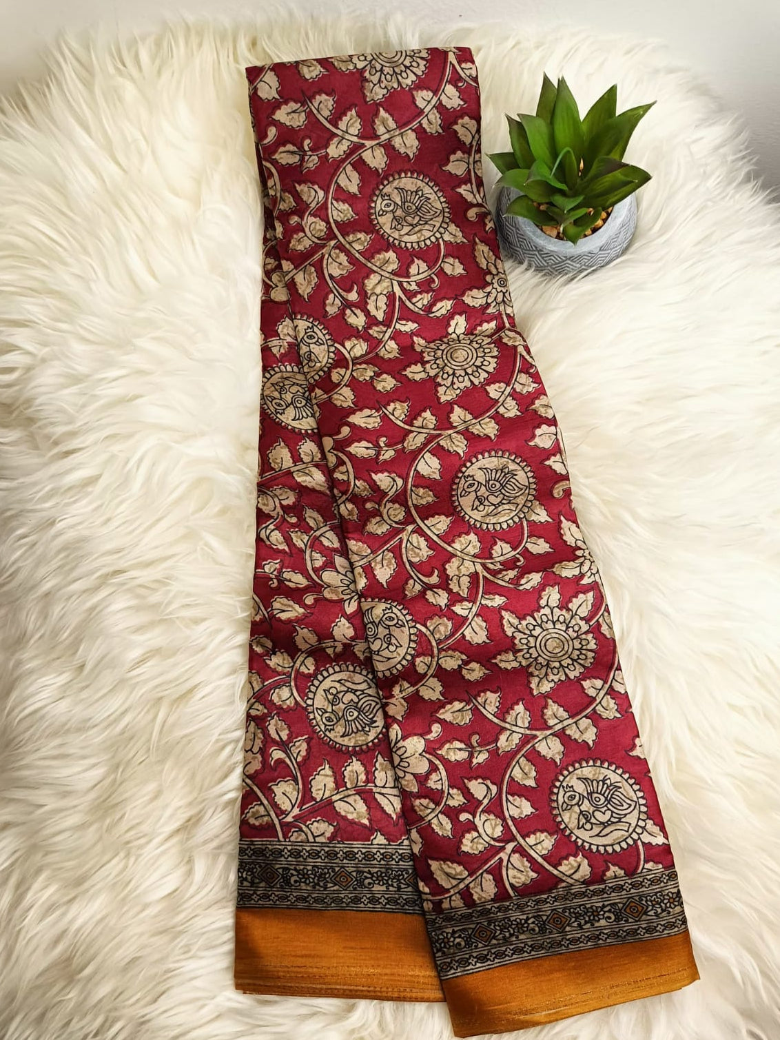 Maroon Kalamkari Style Banana Stem Saree – Matchbox Size Folding (No Blouse)