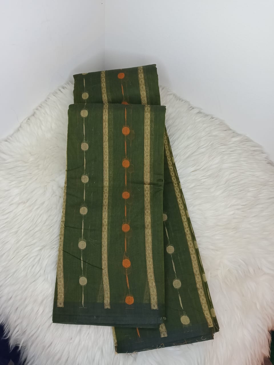 Pure Cotton 80/80 Counts Dot Pattern Saree