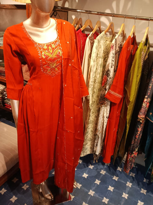 MUL CHANDARI HANDLOOM WORK RED COLLOUR  3PCS SET